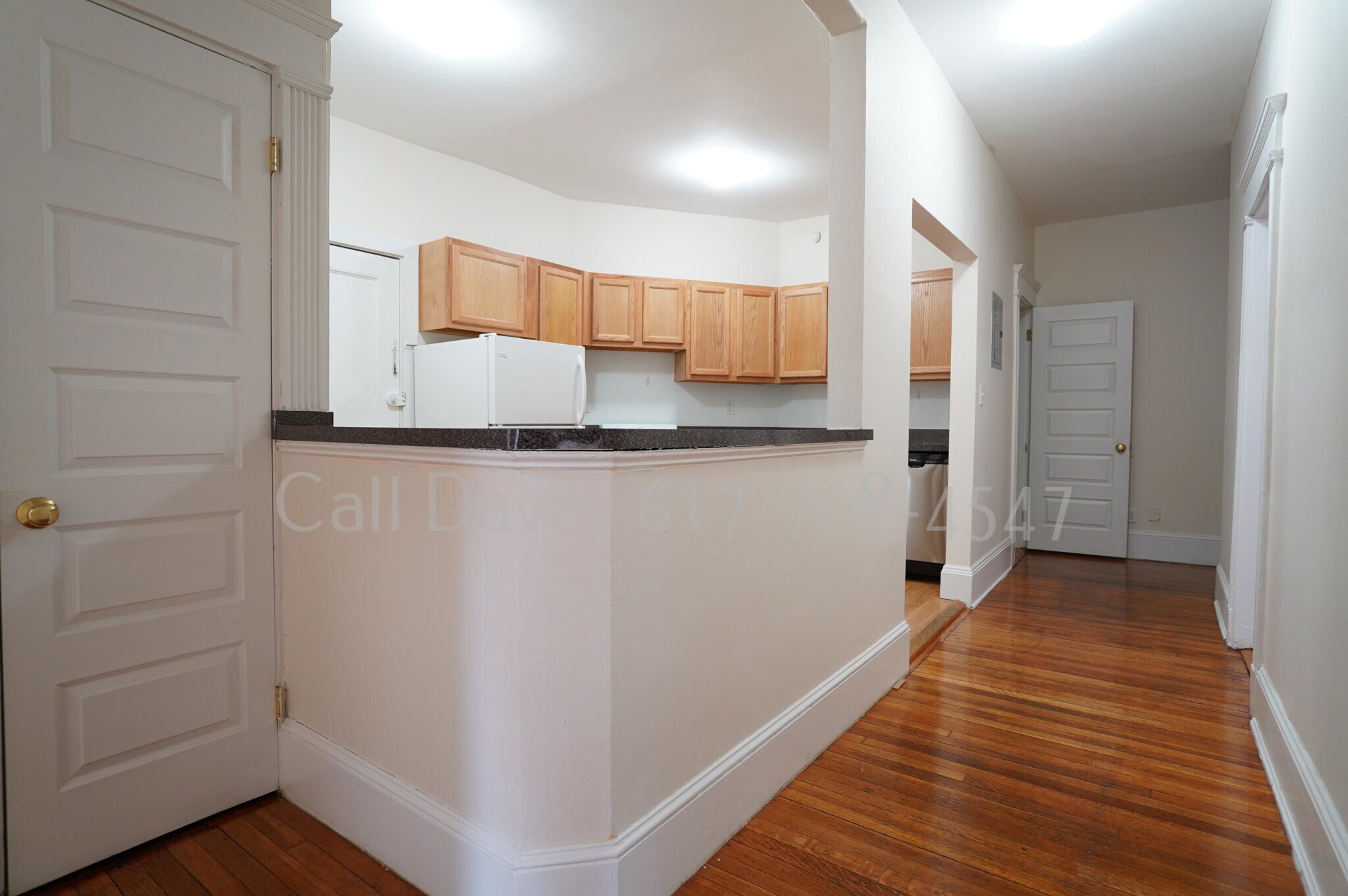 Building Photo - 1589 Beacon St