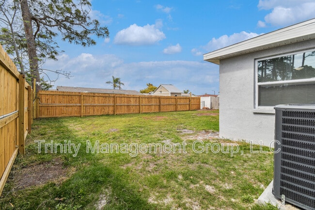 Building Photo - 10033 Brunswick Ln