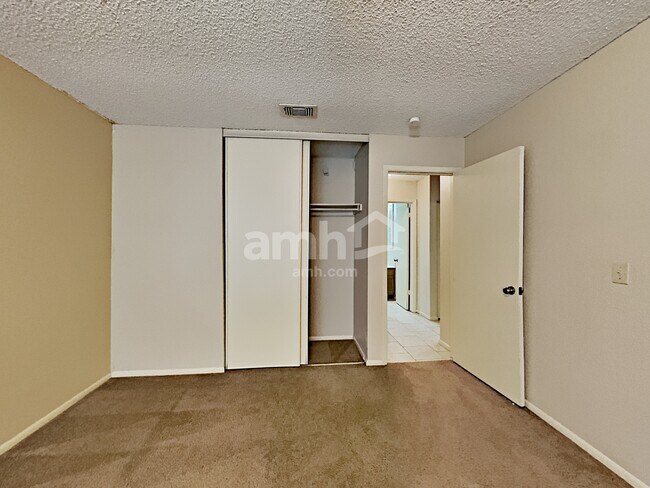 Building Photo - 5614 Misty Gln