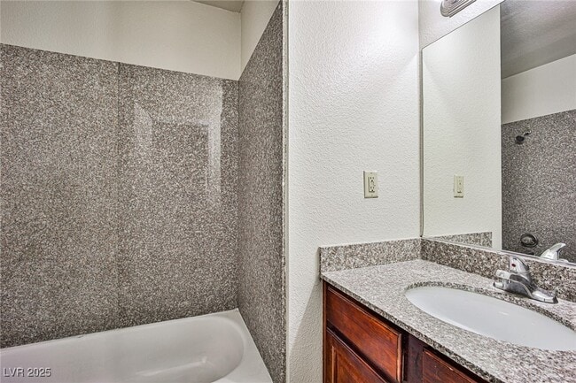 Building Photo - 5240 Indian River Dr