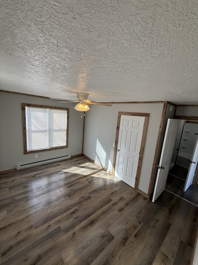 Building Photo - 25515 Nugget Dr