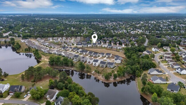 Building Photo - 300 Barony Pl Dr