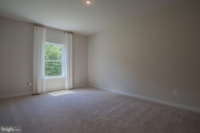 Building Photo - 79 Spatterdock Rd