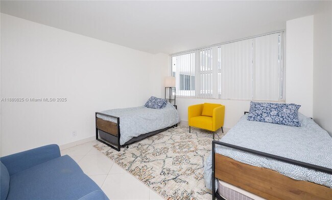 Building Photo - 2030 S Ocean Dr