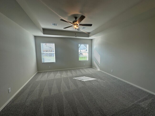 Building Photo - New - 4 bedroom in Bixby - Gated Community with SWIMMING POOL