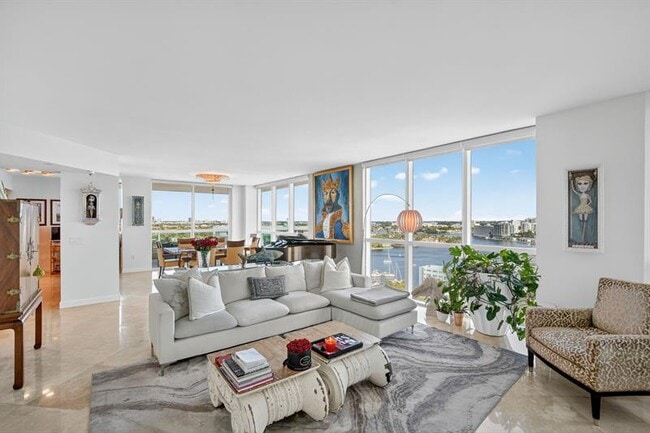 Building Photo - 101 S Fort Lauderdale Beach Blvd