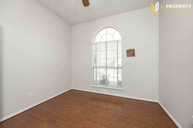 Building Photo - What's special