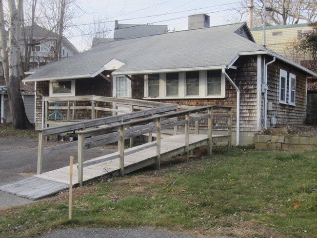 Building Photo - 64 Kins Ct