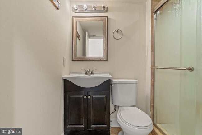 Building Photo - 1724 Master St