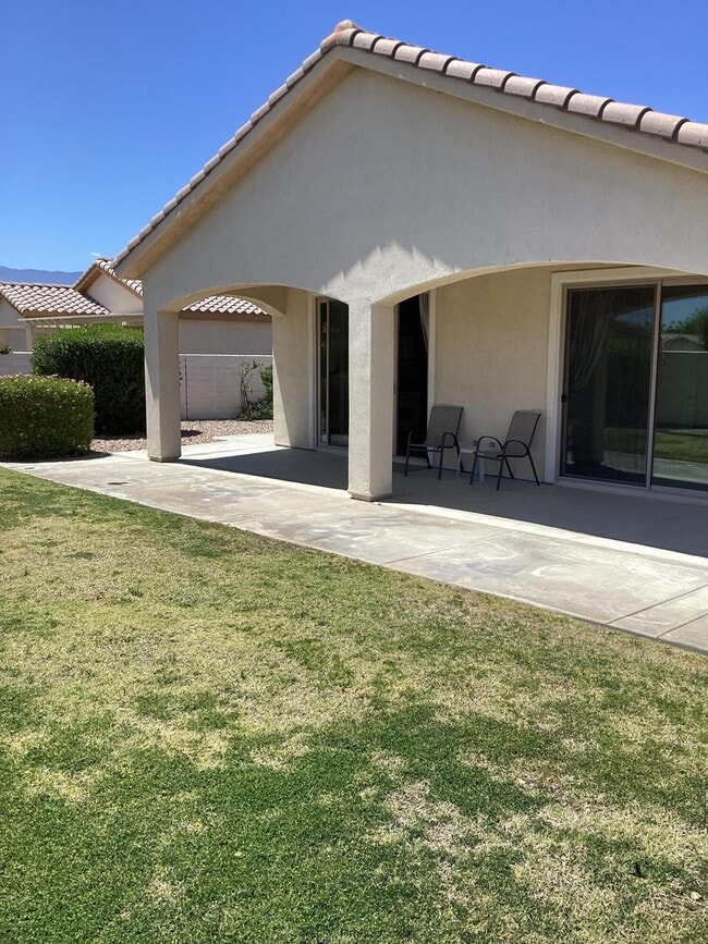 Building Photo - 41444 Via Arleta