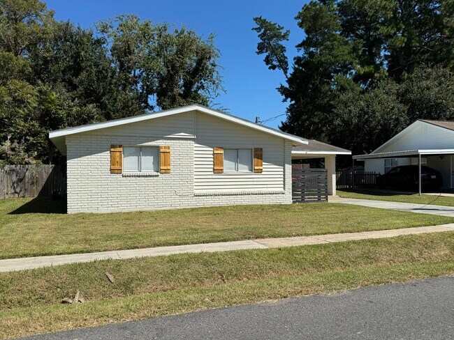 Primary Photo - 305 Harrell Dr
