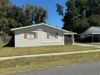 Building Photo - 305 Harrell Dr
