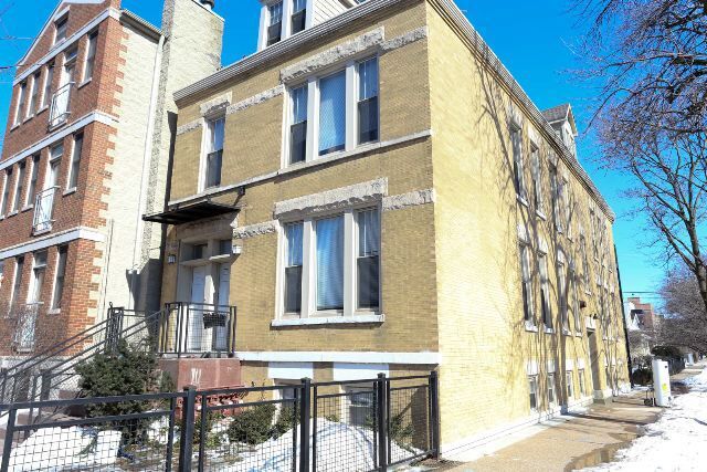 Primary Photo - 2835 N Damen Ave