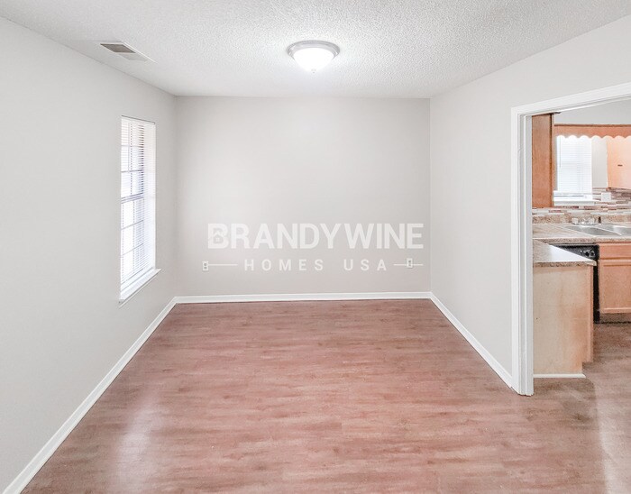 Building Photo - 6309 Golden Park Dr