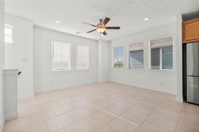 Building Photo - 7619 Chinkapin Grv Ln