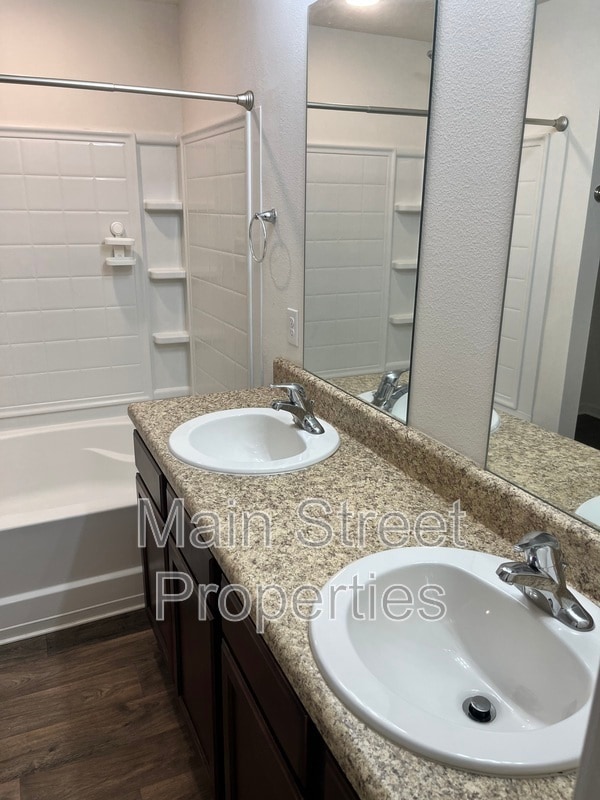 Building Photo - 5862 Blackhorse Cir