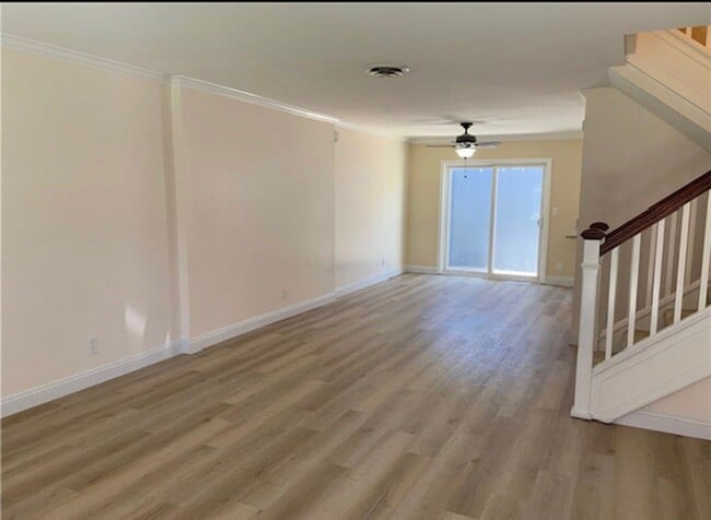 Building Photo - 2336 Minuteman Way