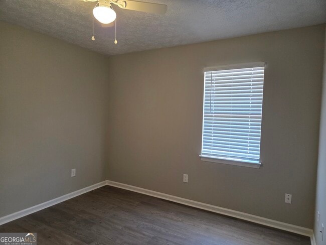 Building Photo - 322 Randolph Dr