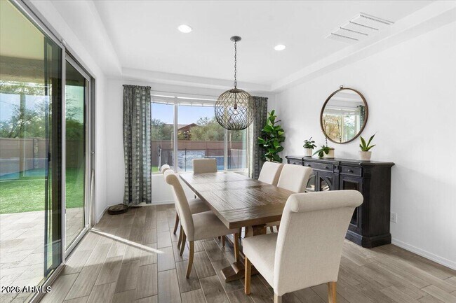 Building Photo - 4433 E Cordia Ln