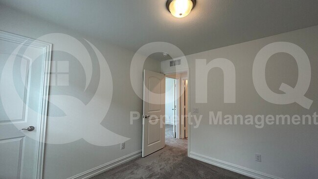 Building Photo - 244 Kistler Dr