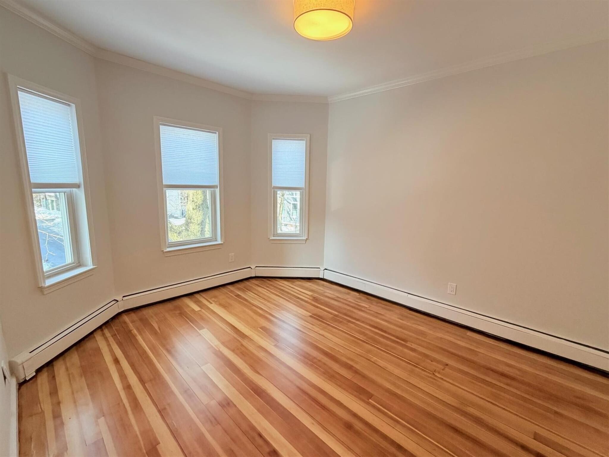 Building Photo - 172 Putnam Ave