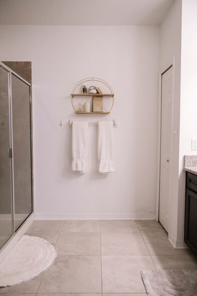 Master Bathroom - 2471 Golden Pasture Cir