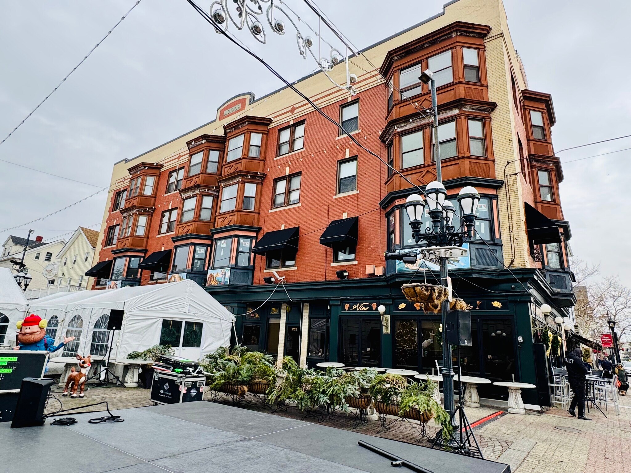 Building Photo - 265 Atwells Ave