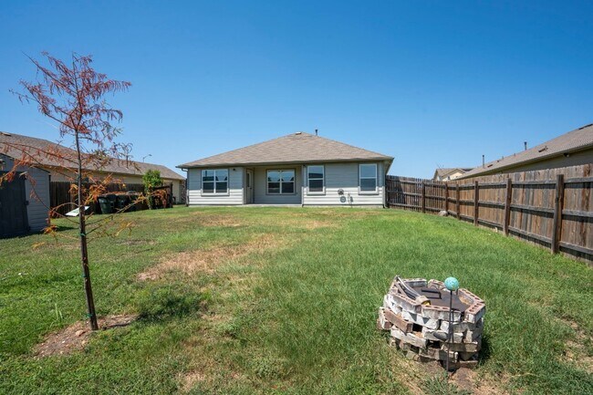 Building Photo - 185 Rafe Ct