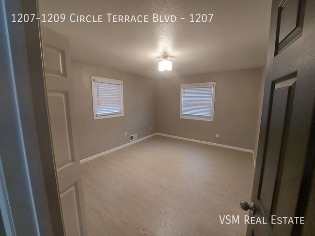 Building Photo - Available NOW! Lower Level 4 Bed / 2 Bath ...