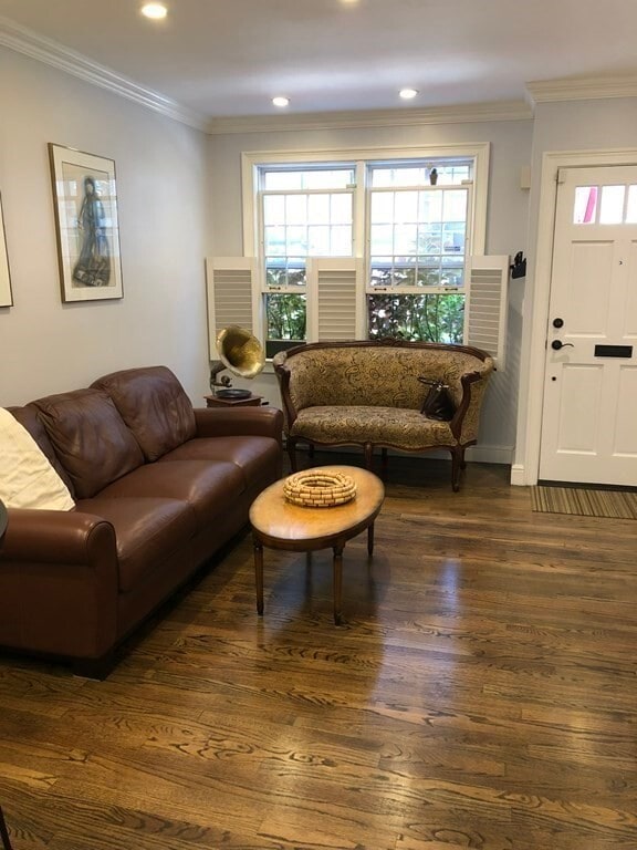 Building Photo - 14 S Russell St