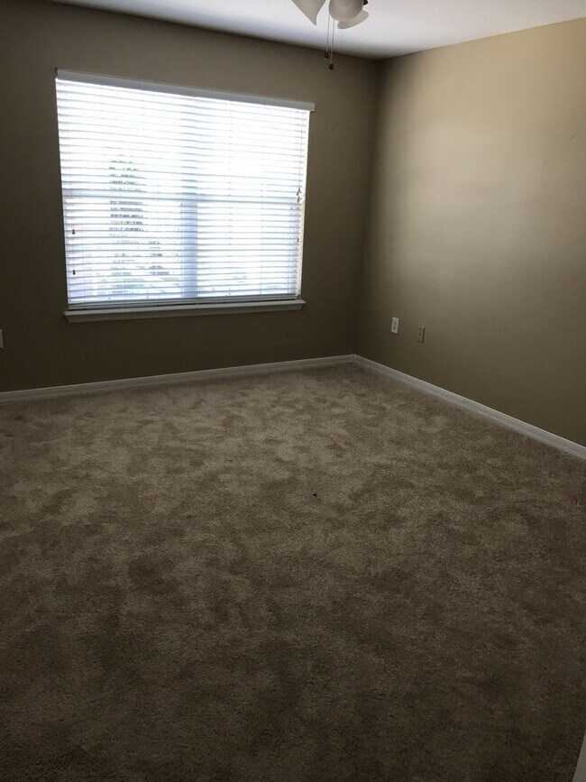 Building Photo - 4020 Pemberly Pines Cir
