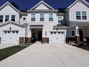 Building Photo - 10860 Farmstead Ml Ln