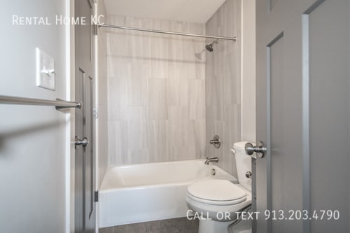 Building Photo - 12020 Ensley Ln