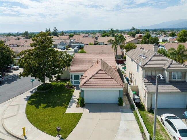 Building Photo - 7360 Cascade Ct