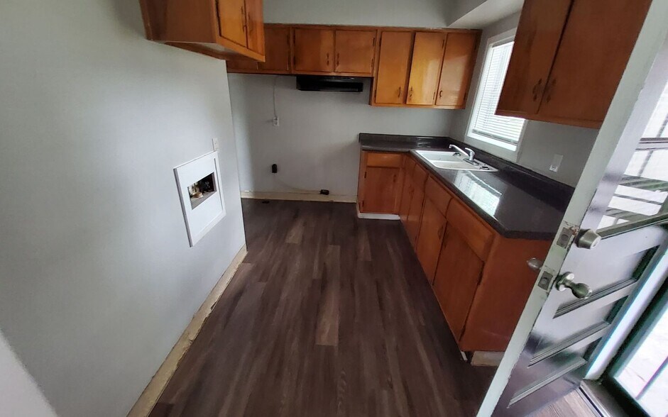 Building Photo - 3686 Philsdale Ave