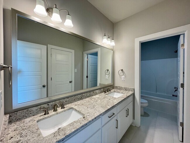 Building Photo - 22846 Balsam Dr