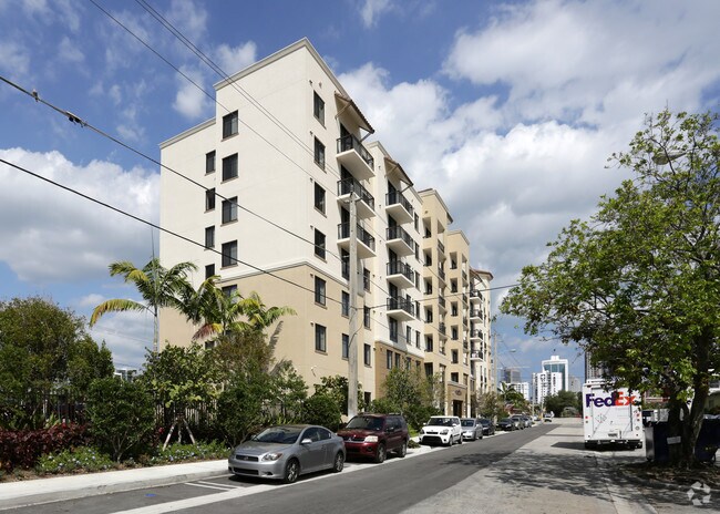 Building Photo - Amistad Apartments