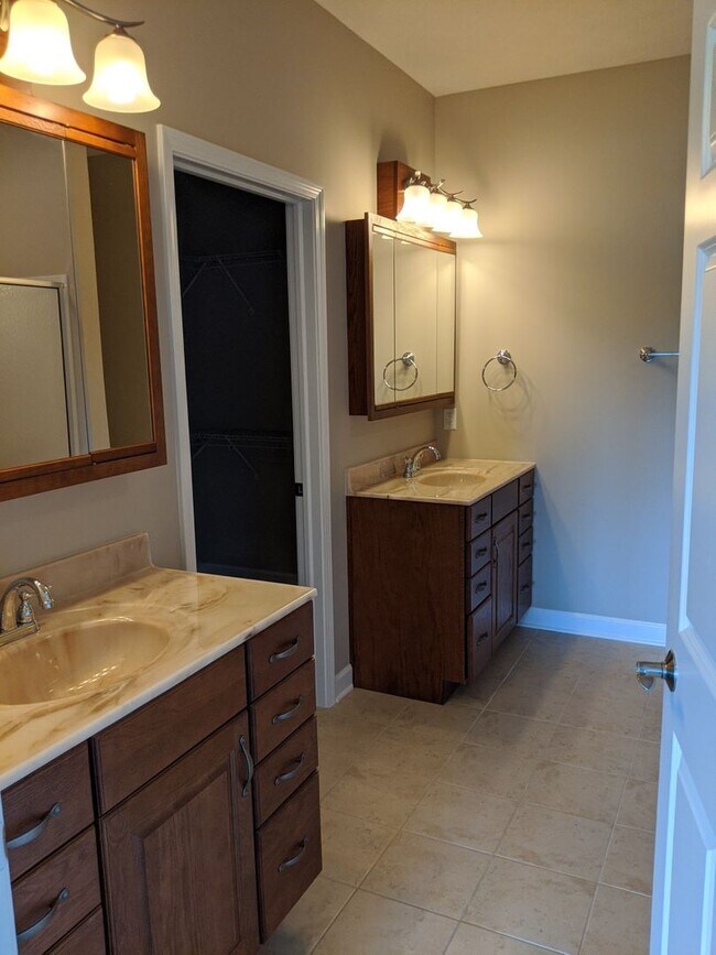 Building Photo - 5456 Dairy Ln