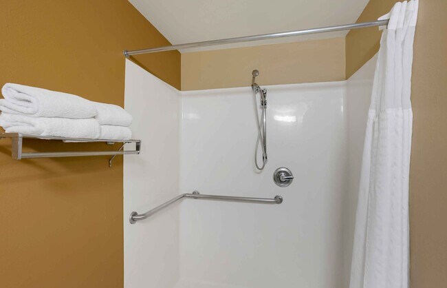 Building Photo - Furnished Studio-Philadelphia - Airport - Tinicum Blvd