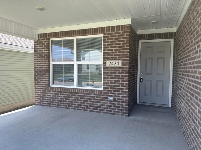 Building Photo - 2424 Feathersound Wy