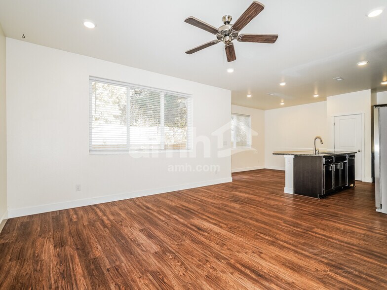 Building Photo - 9260 Shootingstar St SE