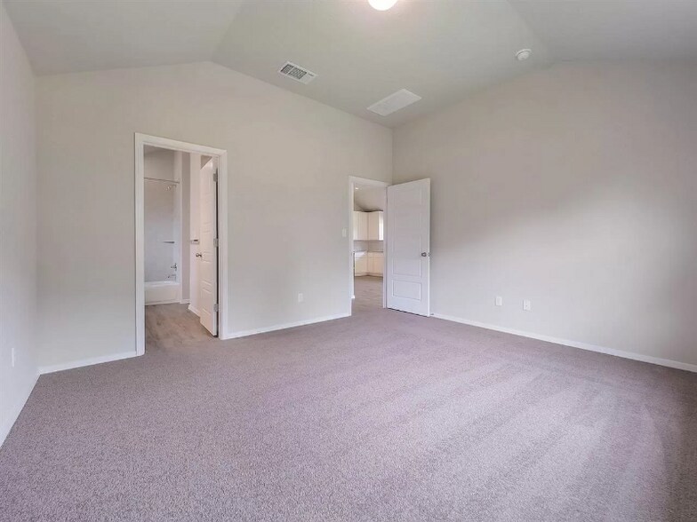 Building Photo - 315 Schuylerville Dr