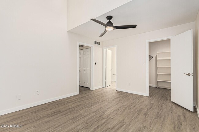 Building Photo - 6480 N 82nd St