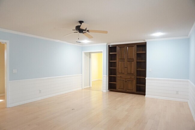 Building Photo - 116 Princeton Ln