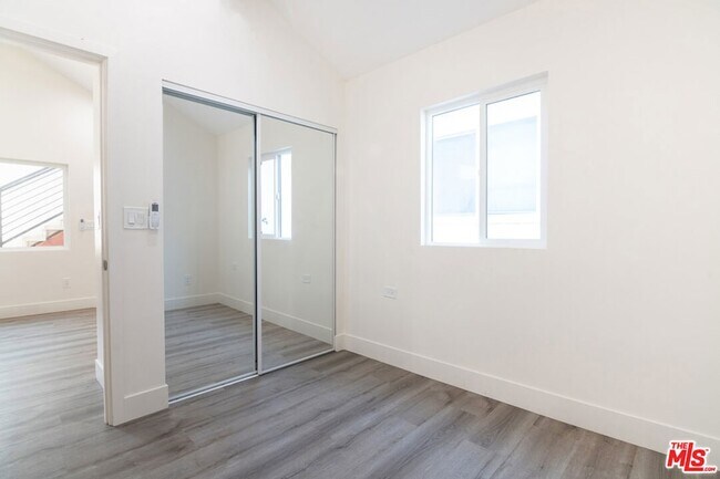 Building Photo - 1327 23rd St