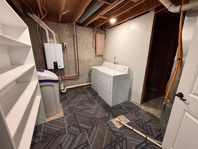 Building Photo - Italian Estates Property Management