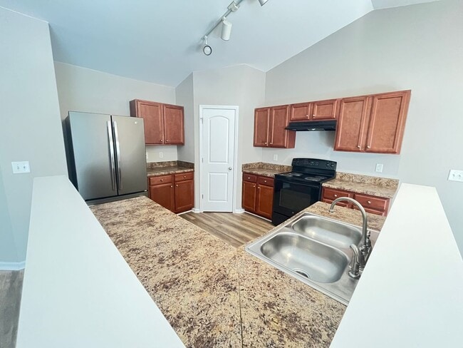 Building Photo - Pet Friendly, Three Bedroom with Bonus Room Home with Garage in Longs is Available Now!