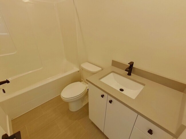 Building Photo - Don’t Miss Our Spring Rate Drop — Units Going Fast