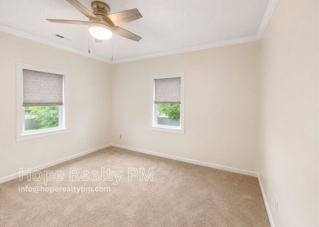 Building Photo - 754 Meade St