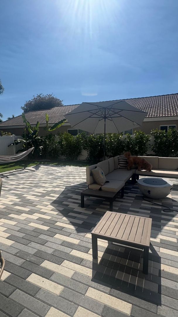 Building Photo - 672 NW 45th Ave